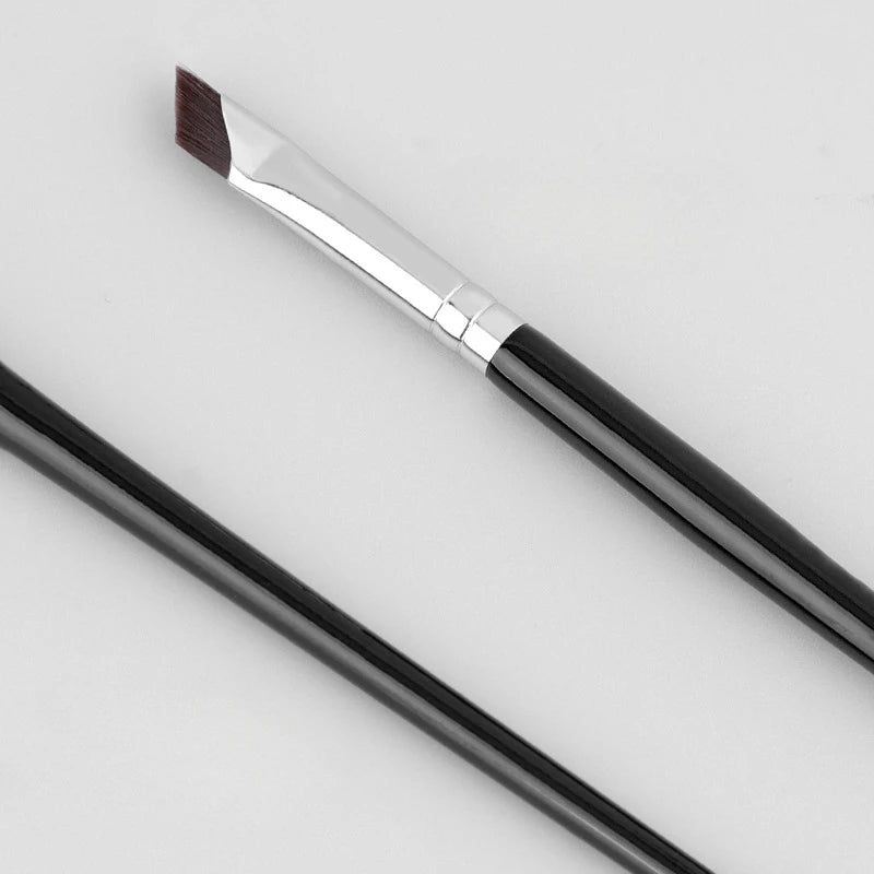 Blade Eyeliner Brush Ultra Thin - TRESU